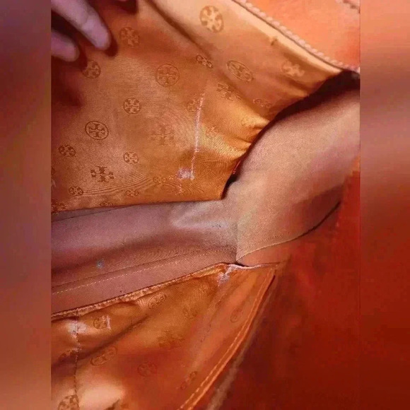 Tory Burch York Buckle Tote Bag in Orange - Picture 9 of 16